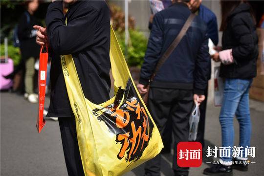 成都糖酒會出新寵啦！尼龍大挎包（無紡布跨肩袋），你背了沒？  第3張